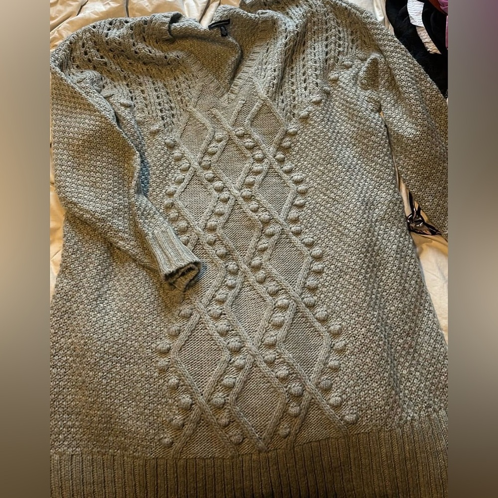 American eagle sweater